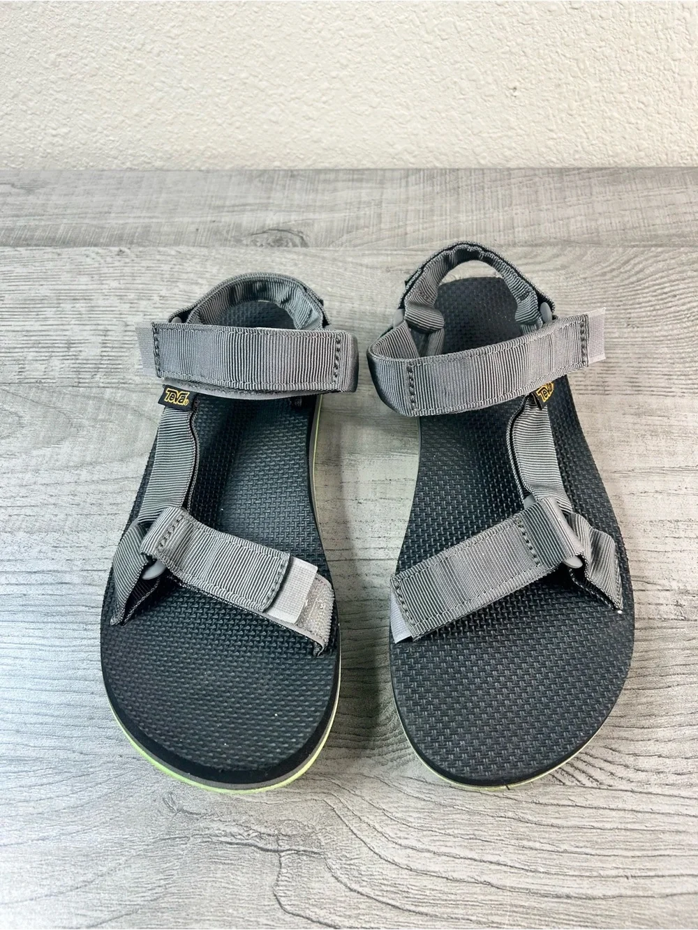 Teva Original Universal Grey Sport Sandals with Neon Green Accent Size 7 Women’s
